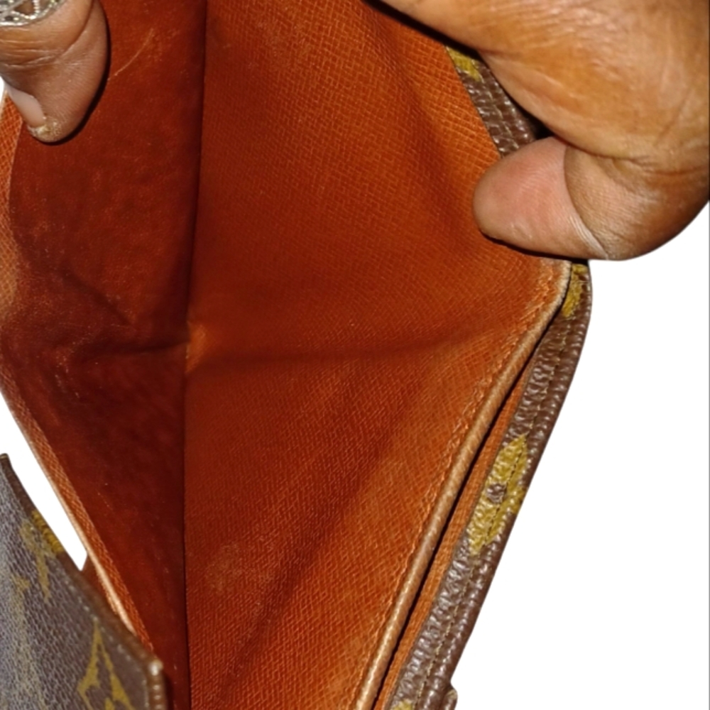 Authentic Louis Vuitton Bundle Includes Wallet, S… - image 8